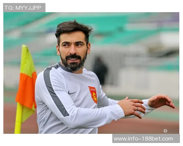 斯彭斯被弗兰克换下引发争议赛后情绪不佳引发关注