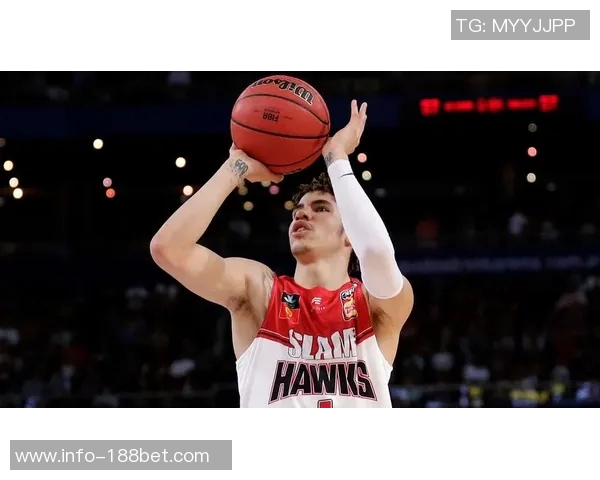 斯玛特称赞拉梅洛鲍尔高中时代就展现出疯狂投篮能力